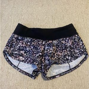 Lululemon Speed Up 2.5” shorts